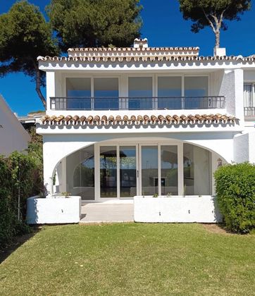 Foto 2 de Casa en venda a Riviera del Sol de 4 habitacions amb terrassa i piscina