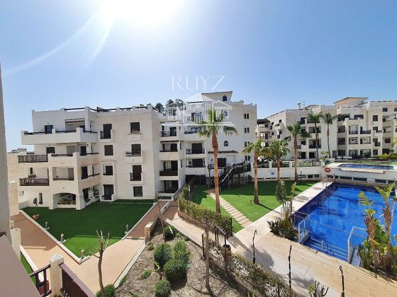 Foto 2 de Piso en venta en calle San Nicolás de 3 habitaciones con terraza y piscina