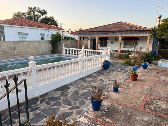 Foto 1 de Casa en venda a Corteconcepción de 4 habitacions amb terrassa i piscina
