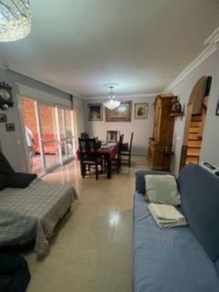 Foto 2 de Casa adossada en venda a San Isidro de 4 habitacions amb terrassa i garatge