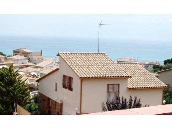 Foto 1 de Chalet en venta en Canet de Mar de 5 habitaciones con terraza y garaje