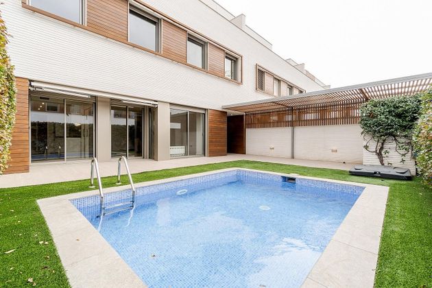 Foto 1 de Casa en lloguer a Can Feu - Can Gambús - Hostafrancs de 4 habitacions amb terrassa i piscina