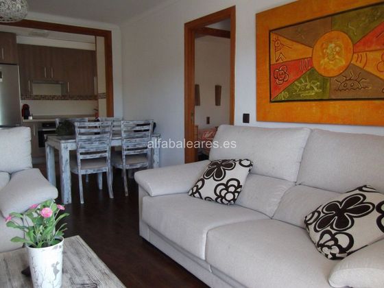 Foto 1 de Piso en venta en Port d'Alcúdia - Platja d'Alcúdia de 3 habitaciones con terraza y piscina