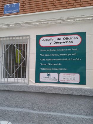 Foto 1 de Oficina en alquiler en calle Antonio Machado con aire acondicionado