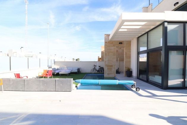 Foto 1 de Chalet en venta en Sorihuela del Guadalimar de 3 habitaciones con terraza y piscina