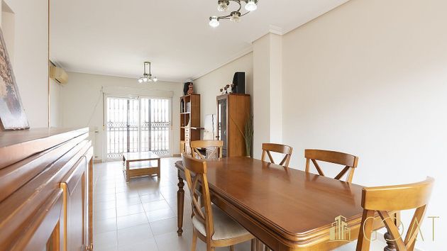 Foto 2 de Casa adosada en venta en Los Villares de 3 habitaciones con terraza y garaje