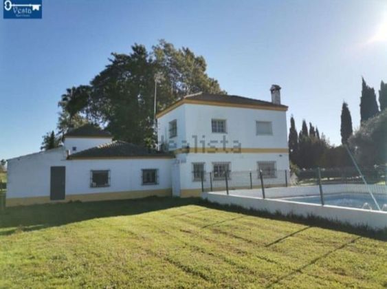 Foto 1 de Casa rural en venda a calle Magallanes de 8 habitacions amb terrassa i piscina