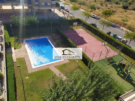 Foto 1 de Pis en venda a calle Riu Támesis de 2 habitacions amb terrassa i piscina