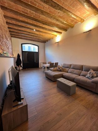 Foto 2 de Casa en venta en Centre - Castellar del Vallès de 4 habitaciones con terraza y jardín