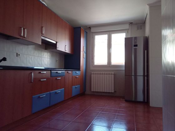 Foto 2 de Venta de piso en Eskoriatza de 3 habitaciones con garaje y calefacción