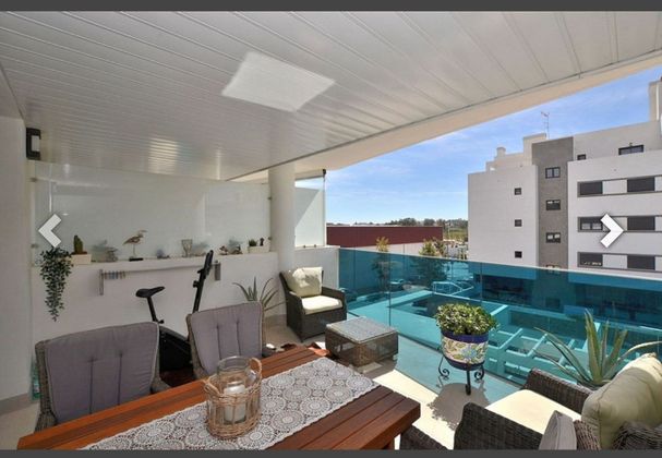 Foto 2 de Pis en venda a calle Ébano de 2 habitacions amb terrassa i piscina