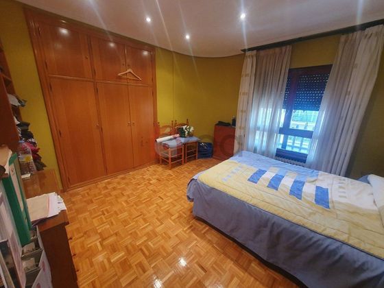 Foto 2 de Pis en venda a Centro - Cuenca de 3 habitacions amb terrassa i calefacció