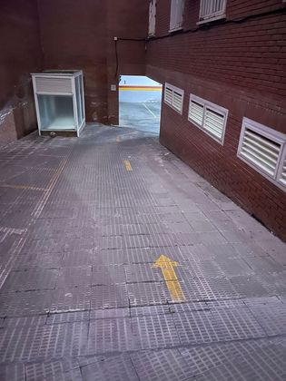 Foto 2 de Venta de garaje en calle De Astorga de 12 m²