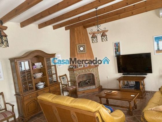 Foto 2 de Casa adossada en venda a Pinós de 4 habitacions amb terrassa i garatge