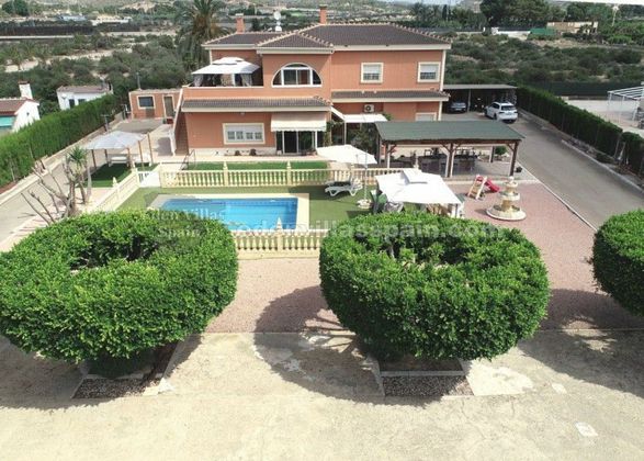 Foto 1 de Xalet en venda a Peña de las Águilas de 9 habitacions amb terrassa i piscina