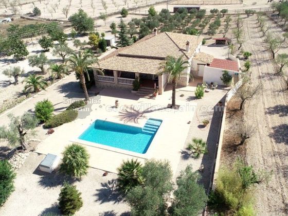Foto 1 de Xalet en venda a Salinas de 3 habitacions amb terrassa i piscina