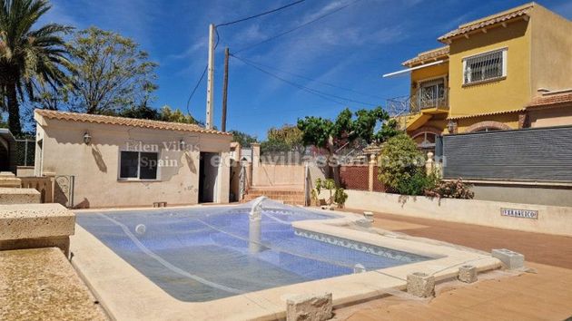Foto 2 de Venta de chalet en Perleta - Maitino de 4 habitaciones con terraza y piscina