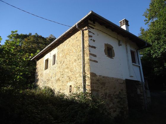 Foto 1 de Casa rural en venda a Valdés de 3 habitacions amb jardí