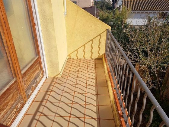 Foto 2 de Casa en venda a Deltebre de 3 habitacions amb terrassa i balcó