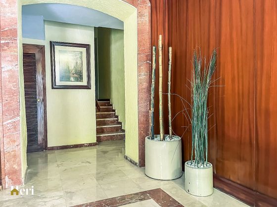 Foto 2 de Piso en venta en Ensanche - Diputación de 4 habitaciones con balcón y aire acondicionado