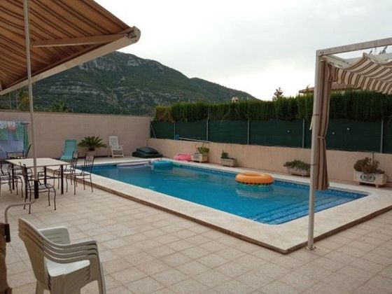 Foto 2 de Chalet en venta en calle Calla Sima de 4 habitaciones con terraza y piscina