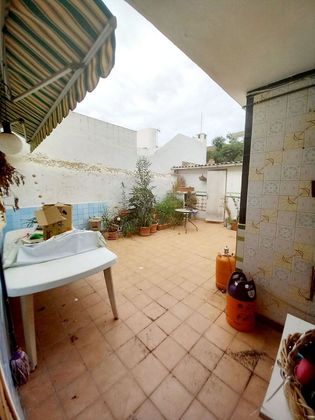 Foto 2 de Casa adosada en venta en Santa María del Camí de 6 habitaciones con terraza