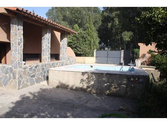 Foto 2 de Venta de casa rural en Barrios (Los) de 4 habitaciones con terraza y piscina