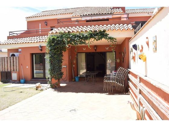 Foto 1 de Chalet en venta en San Luis de Sabinillas de 6 habitaciones con terraza y piscina