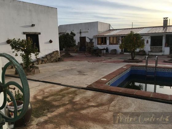 Foto 2 de Casa en venda a Mirandilla de 3 habitacions amb piscina i aire acondicionat