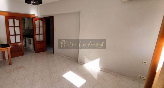 Foto 1 de Pis en venda a Centro - Mérida de 4 habitacions amb balcó i aire acondicionat