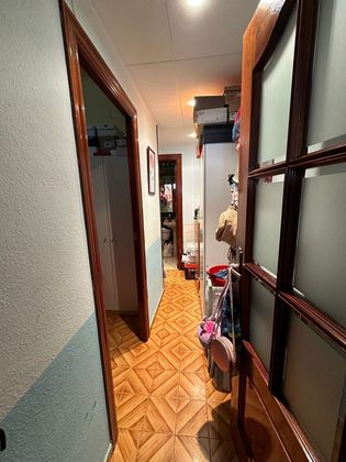Foto 2 de Venta de piso en El Poble Sec - Parc de Montjuïc de 3 habitaciones con ascensor