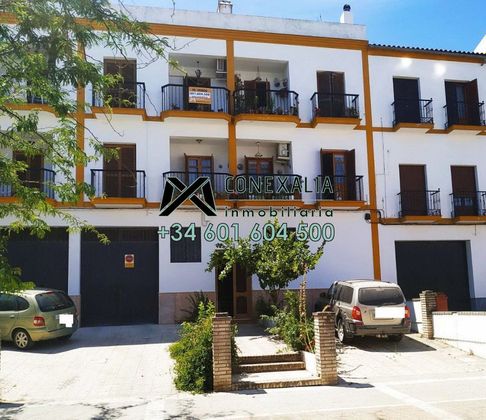 Foto 1 de Pis en venda a avenida Julián Besteiro de 4 habitacions amb terrassa i balcó