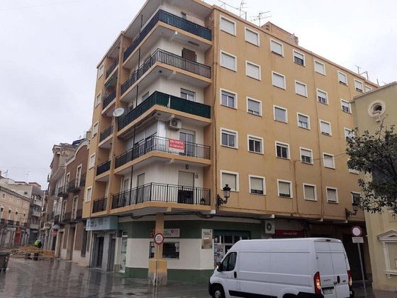 Foto 1 de Pis en venda a Centro - Chiva de 3 habitacions amb balcó i ascensor