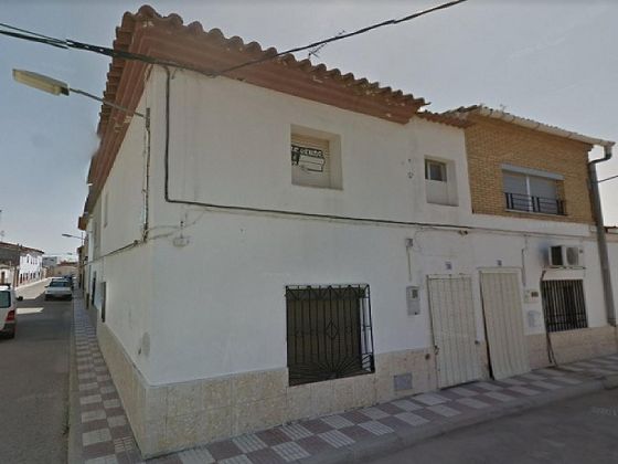Foto 1 de Venta de casa en Villa de Don Fadrique (La) de 4 habitaciones y 108 m²