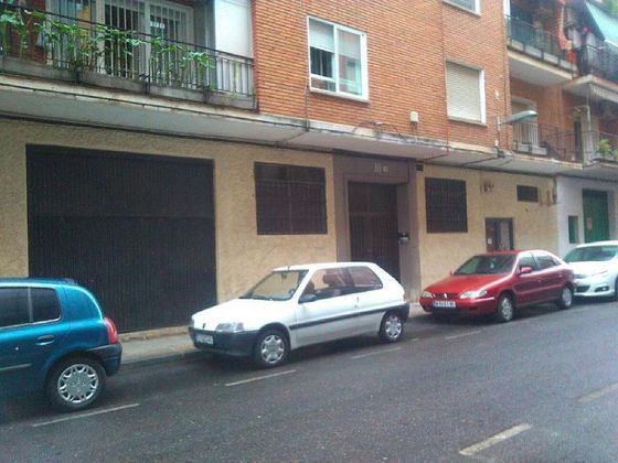 Foto 2 de Local en venda a Tres Olivos - La Piedad amb garatge
