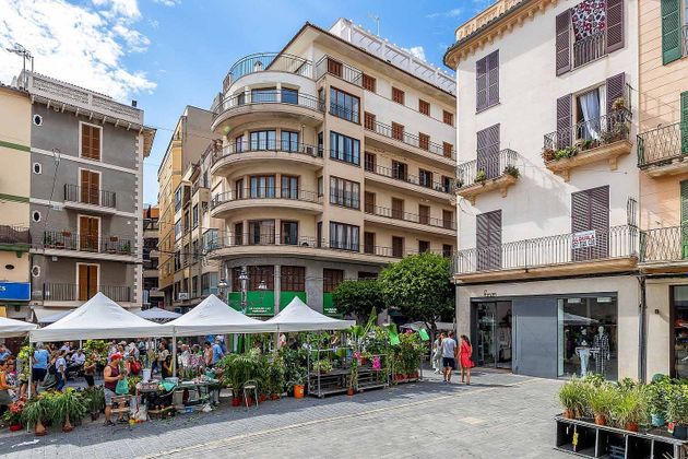 Foto 2 de Àtic en venda a plaza D'espanya de 3 habitacions amb balcó i aire acondicionat