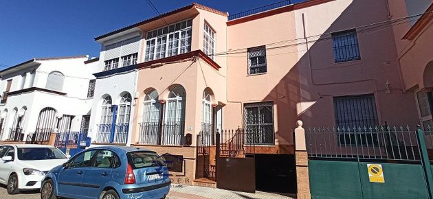 Foto 1 de Casa en venda a Algaba (La) de 3 habitacions amb terrassa i aire acondicionat