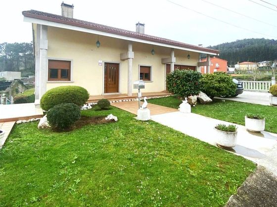 Foto 1 de Casa en venda a Vedra de 4 habitacions amb terrassa i jardí