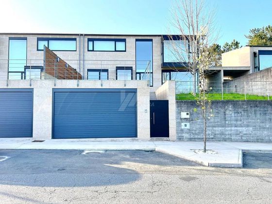 Foto 1 de Casa en venta en Vedra de 4 habitaciones con terraza y garaje