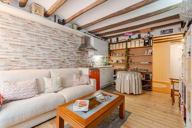 Foto 2 de Casa en venta en calle De Sabadell de 2 habitaciones con terraza y aire acondicionado