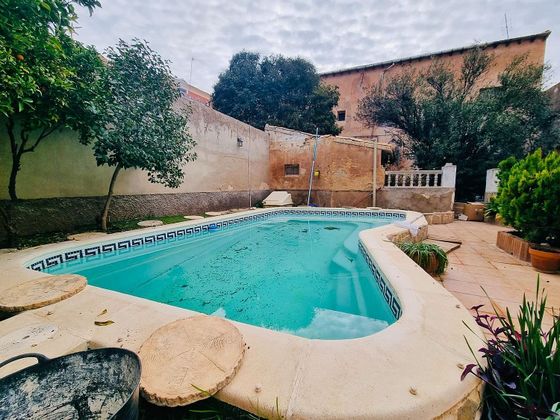 Foto 2 de Venta de casa adosada en Pinós de 4 habitaciones con terraza y piscina