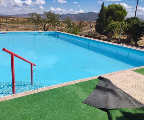 Foto 1 de Venta de casa rural en Pinós de 4 habitaciones con terraza y piscina
