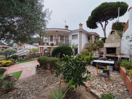 Foto 1 de Xalet en venda a Mas Mora - Sant Daniel de 5 habitacions amb terrassa i jardí