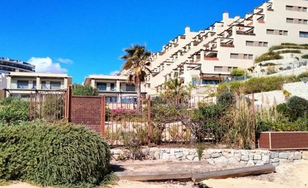 Foto 1 de Ático en venta en Los Arenales del Sol de 2 habitaciones con terraza y piscina