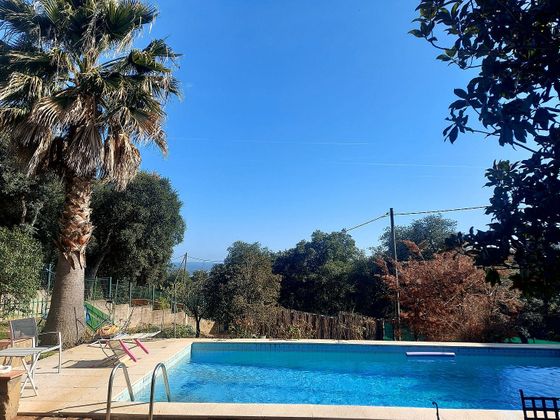 Foto 1 de Xalet en venda a Palol de Revardit de 4 habitacions amb terrassa i piscina