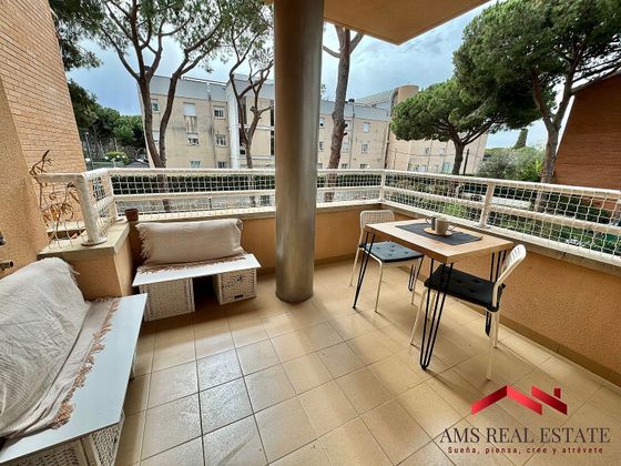 Foto 2 de Piso en venta en Gavà Mar de 3 habitaciones con terraza y piscina