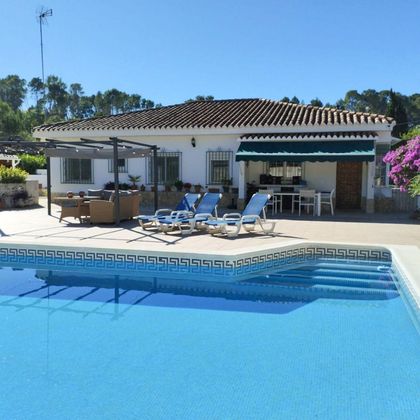 Foto 1 de Xalet en venda a Xàtiva de 4 habitacions amb terrassa i piscina