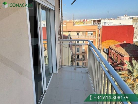 Foto 1 de Pis en venda a El Cabanyal- El Canyamelar de 3 habitacions amb balcó i aire acondicionat