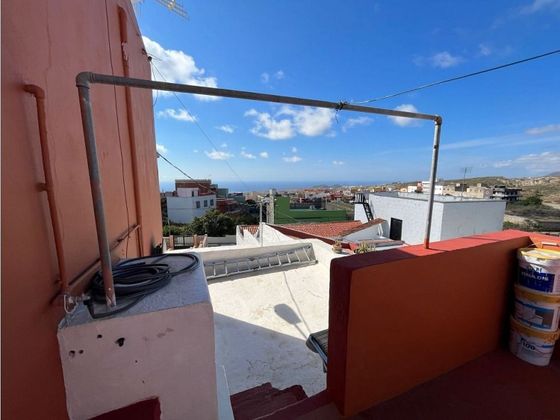 Foto 2 de Casa en venta en Arico de 4 habitaciones con terraza y balcón