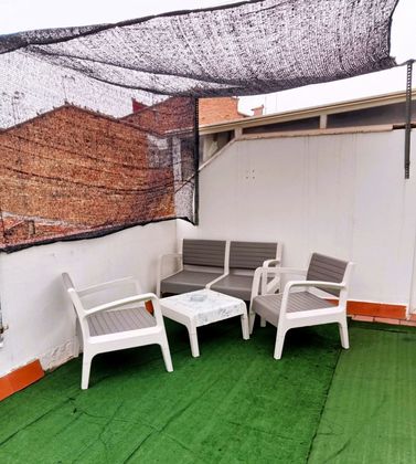 Foto 1 de Ático en venta en Instituts - Universitat de 2 habitaciones con terraza y aire acondicionado